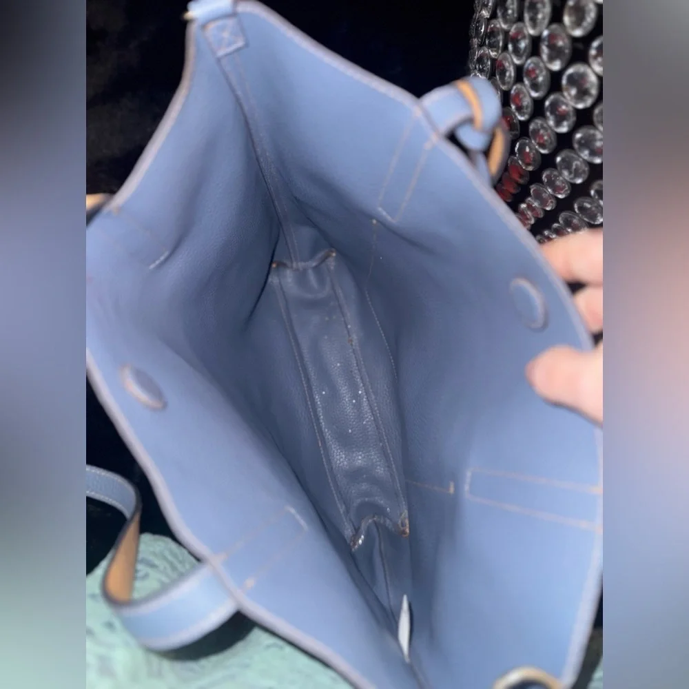 Vegan reversible carryall with a removable pouch tan/light blue
